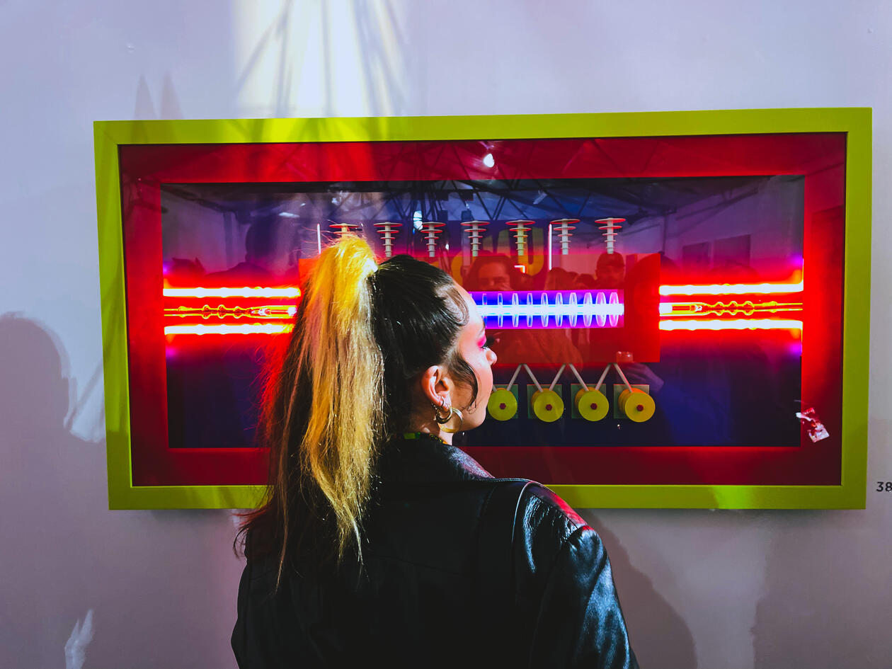 Viewing1
